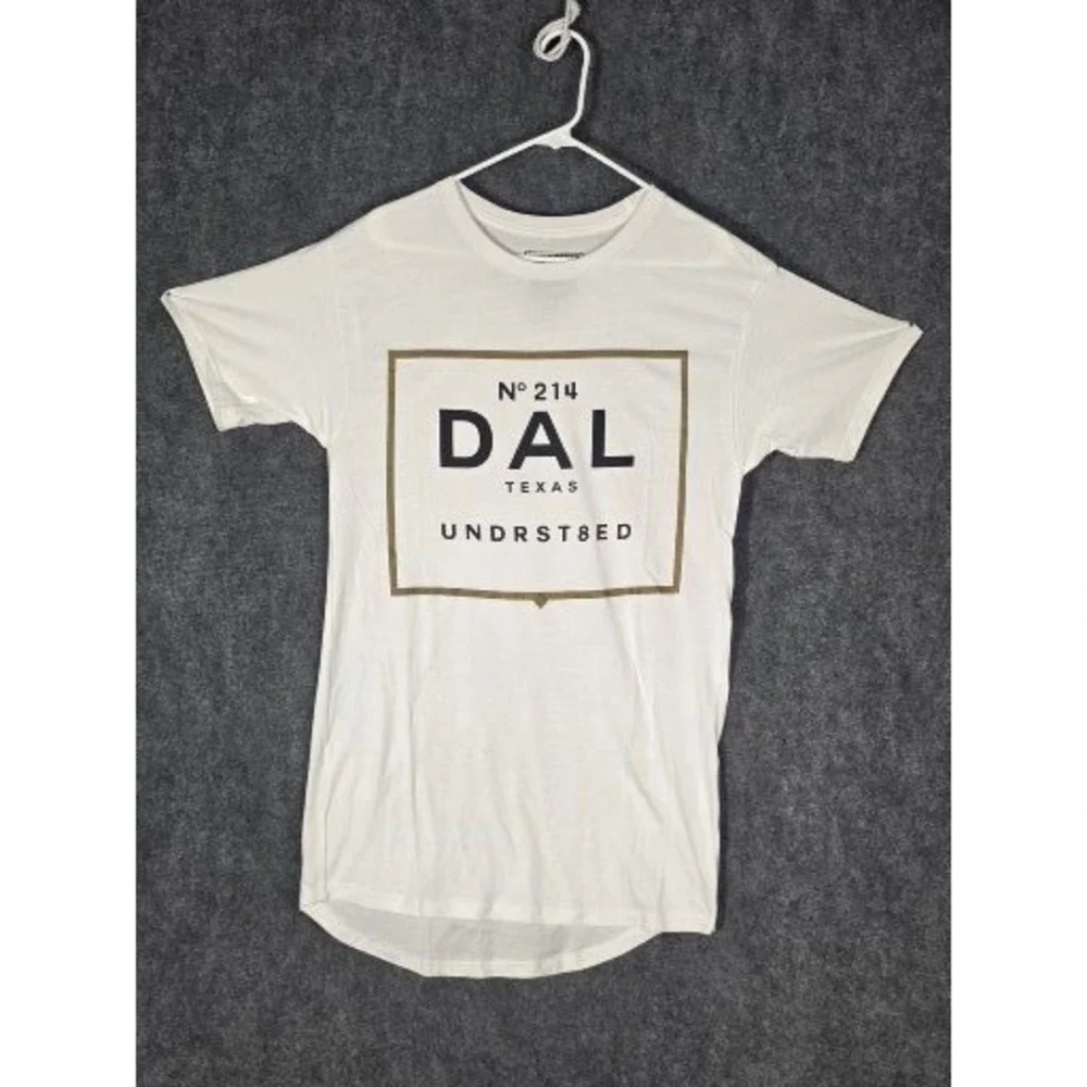 UNDRST8ED Mens DAL Texas 214 Graphic‎ T-Shirt White Medium Longline Curved Hem